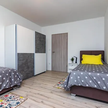 House Ivona Suhovare