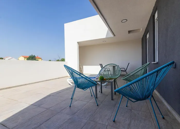 House Ivona Suhovare